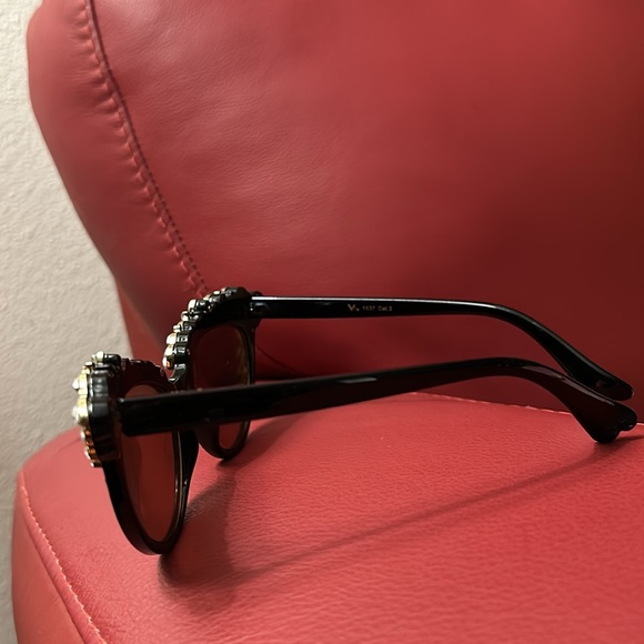 Cat eye Fashion Sunglasses - Picture 2 of 4